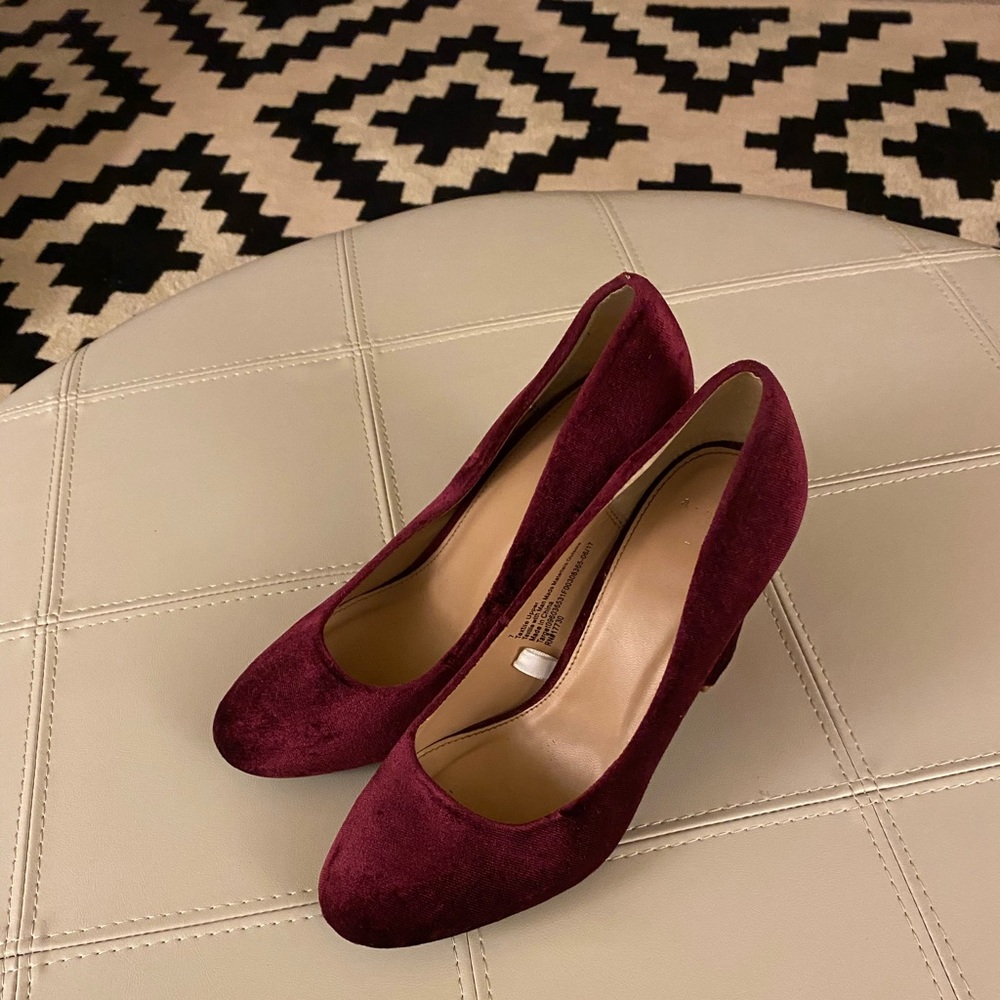 ‼️SOLD‼️ New Day Pumps size 7